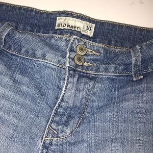 << SOLD >> Old navy Jean shorts us size 10 Ladies
